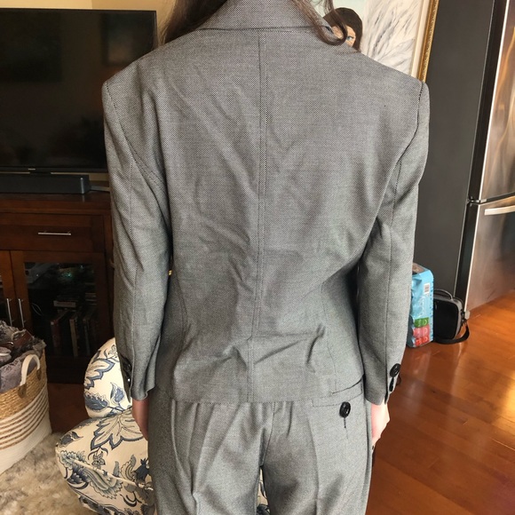 Mexx suit - blazer and pants size 8 - new without tag - Picture 8 of 9